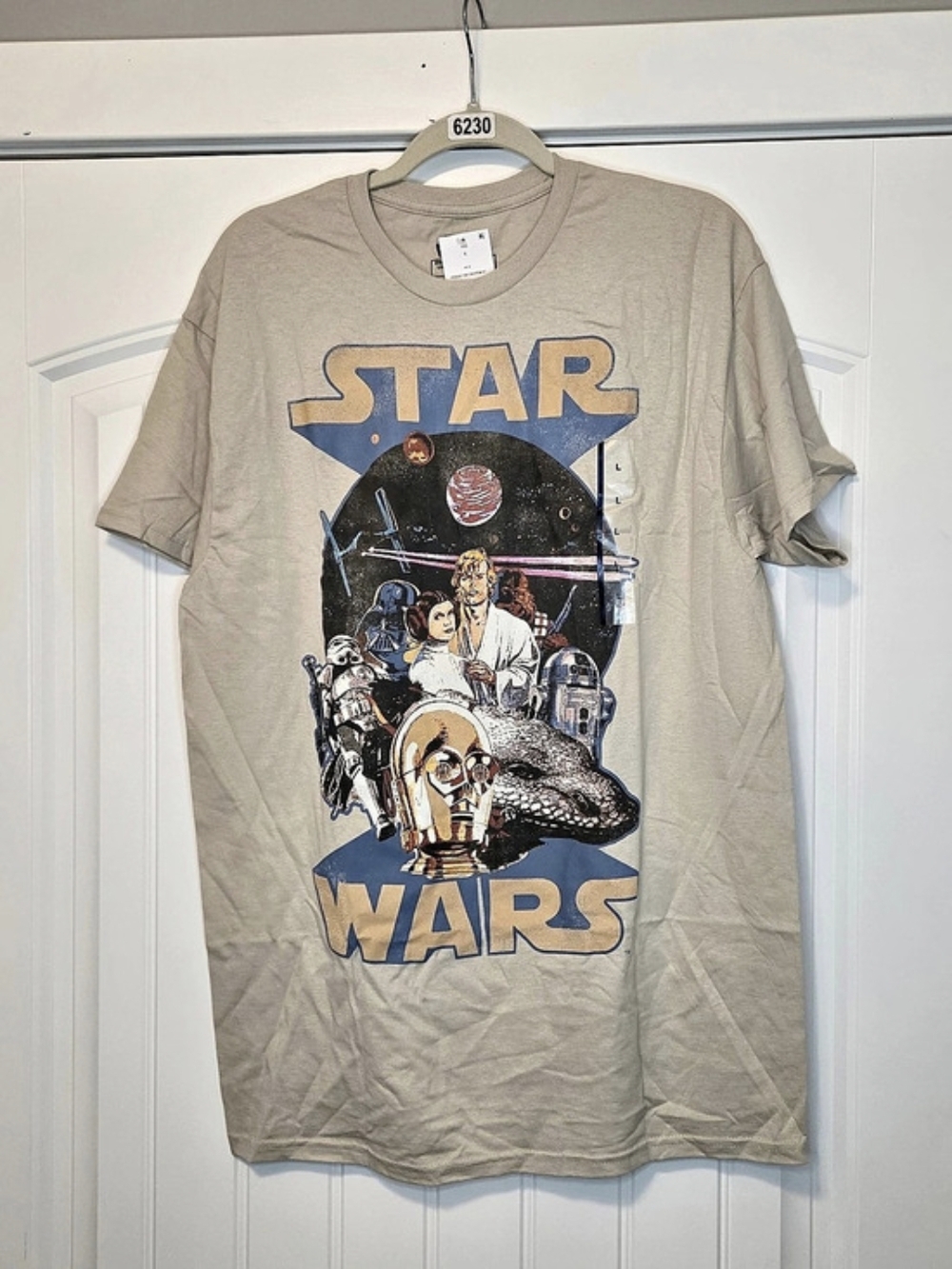 Star Wars Classic Poster Graphic T-Shirt Graphic Tee in Beige Size Large